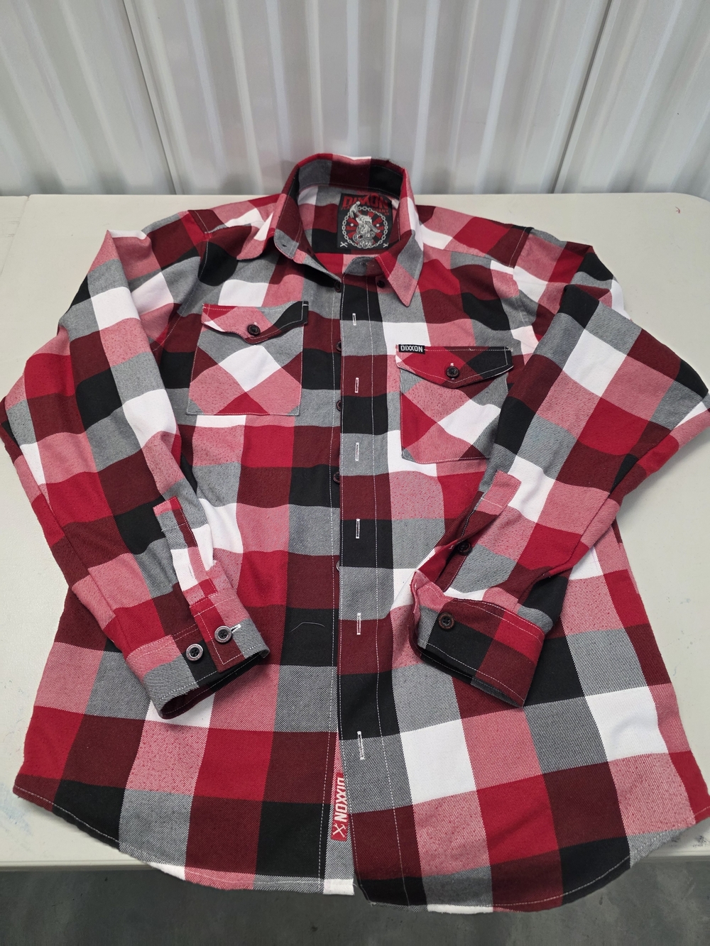 Dixxon Flannel Company Flannel Button Down Shirt Men's Size Small Has A Blemish